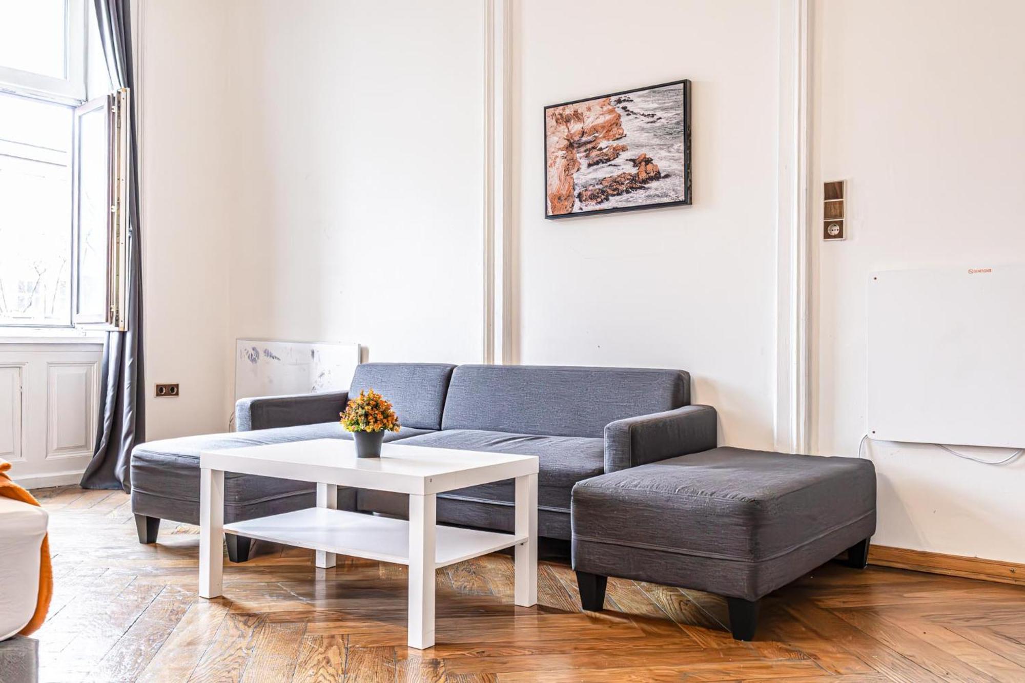 Gorgeous 1Br Apt Near Akh Hospital Viena Exterior foto